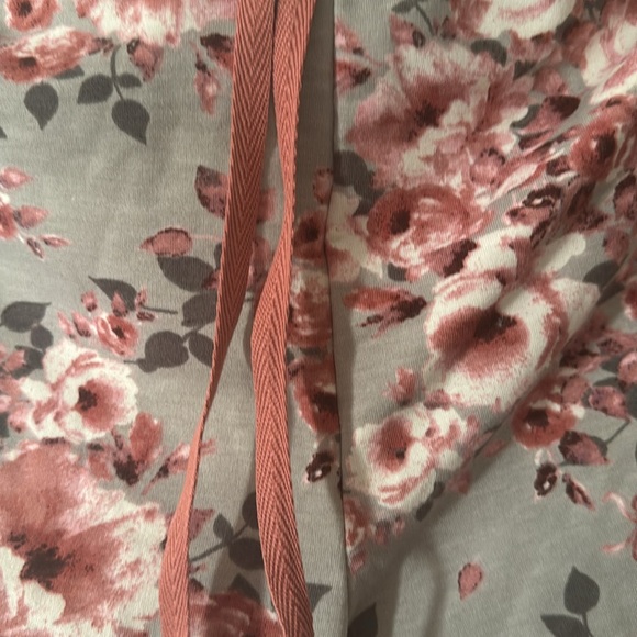 LuLaRoe Floral Jamie French Terry Shorts (Xl) - Picture 3 of 4